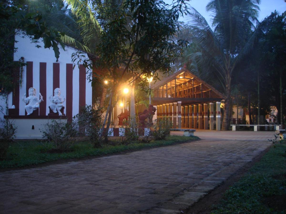 Indeco Hoteles Swamimalai Kumbakonam Exterior foto